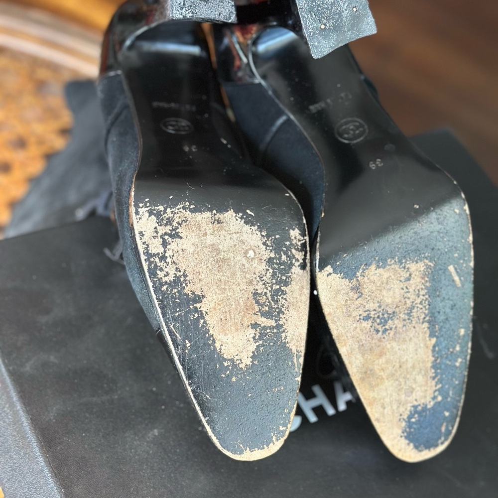 Chanel Vintage Boots size 39/8.5 - Picture 10 of 14